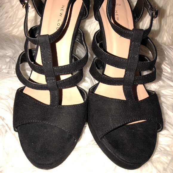 Black Strappy Platform Heels • 8W • New Look - Picture 3 of 7